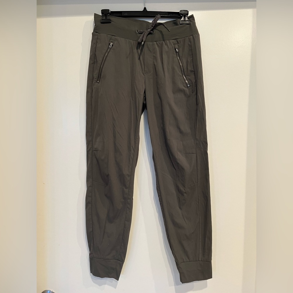Athleta Trekkie Jogger